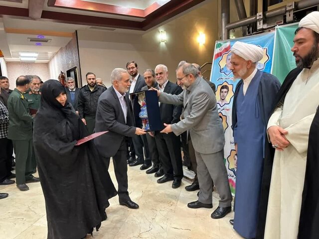 وجود فرهنگ ایثار و شهادت جزو ویژگیهای ممیزه ایران اسلامی است