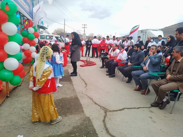 افتتاح چادرهای اطلاعرسانی و خدمات بشردوستانه نوروزی در ملایر