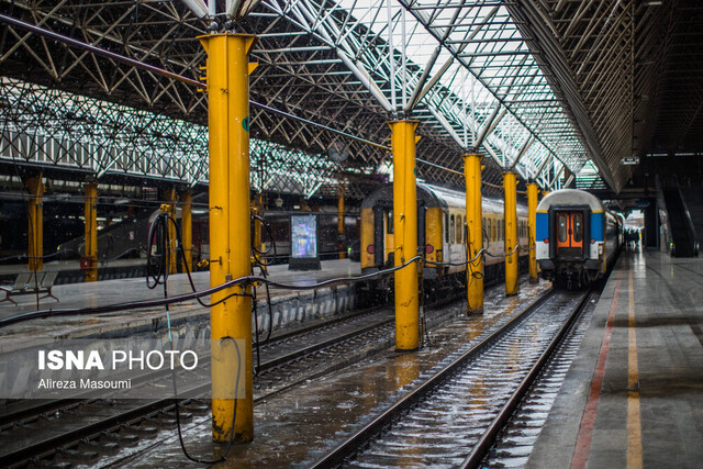 عکس از آرشیو سرویسدهی قطارهای مشهد به موقع انجام میشود/ مسافران از قطار جا نمانند