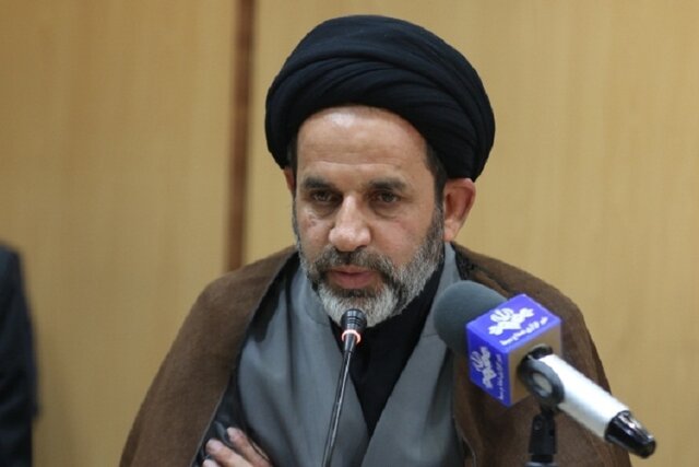 توزیع بنکارتهای ۵۰۰ هزار تومانی در جشن غدیر توزیع بنکارتهای ۵۰۰ هزار تومانی در جشن غدیر
