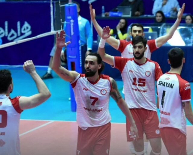 شگفتیسازی ارومیه با حذف تیم دوم لیگ برتر شگفتیسازی ارومیه با حذف تیم دوم لیگ برتر