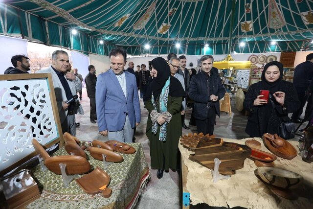 افتتاح بازارچه صنایع دستی در میدان مشهور