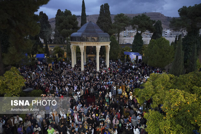 حافظیه، همچنان در صدر بازدید گردشگران نوروزی فارس