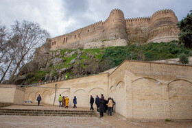 مسافران نوروزی در قلعه فلک الافلاک خرم‌آباد - لرستان