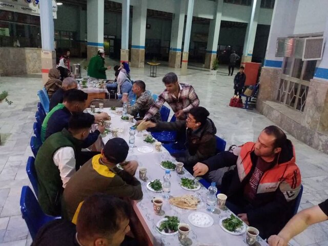 برپایی سفره افطار نوروزی در پایانه مسافری بجنورد