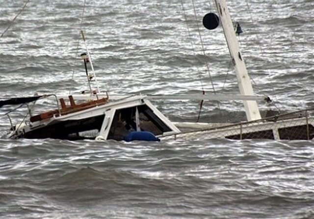 عکس خبر تزیینی است قایق غیرمجاز در ساحل بوشهر ۲ قربانی گرفت