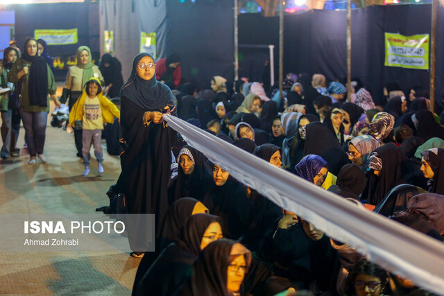 تصویر تزئینی است. برپایی بلندترین سفره افطاری در تهران