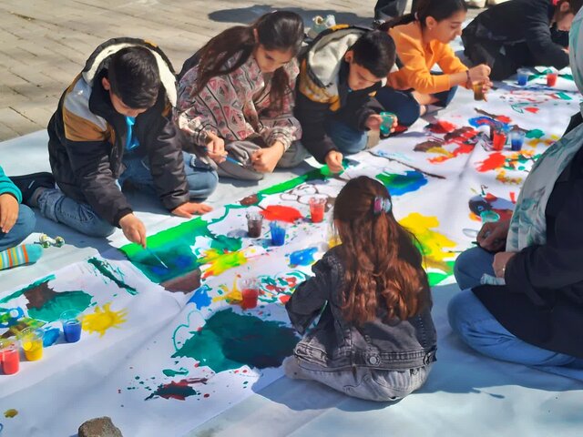 مسابقه نقاشی کودکان در پارک سیفیه ملایر برگزار شد