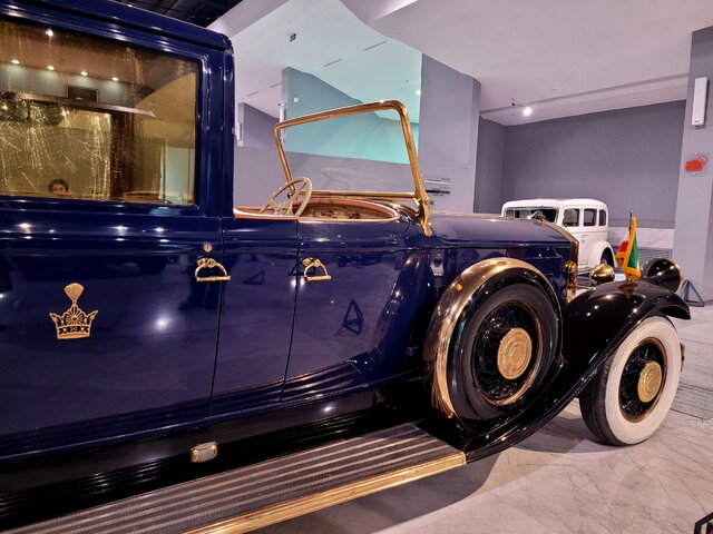 گرانترین خودرو زیر پای رضاشاه