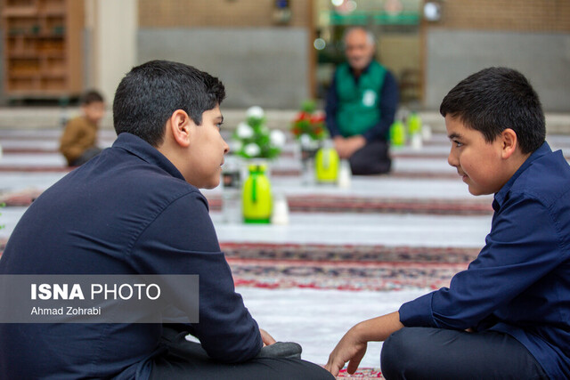 عکس تزئینی است. برگزاری همزمان رویداد قرآنی و افطاری دانشآموزان مدارس غیردولتی و هیئت امنایی کشور