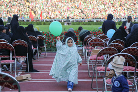 گزارش ایسنا از حضور ۱۰۰ هزار نفری تهرانی‌ها در «محفل قرآنی امام حسنی‌ها»