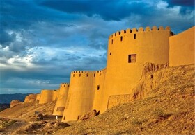 بازدید ۳۵۰۰ گردشگر از دومین بنای خشتی و گلی ایران