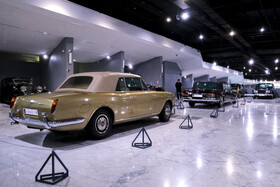 گشتی در رواق فرازمان و موزه خودرو های تاریخی ایران