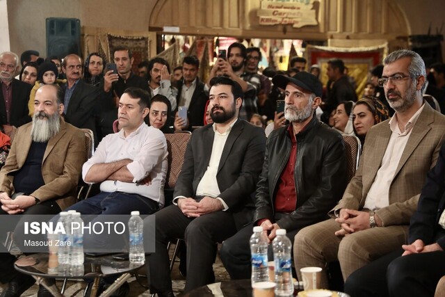 تجلیل از پیشکسوتان و فعالان تئاتر یزد در آیین روز ملی هنرهای نمایشی