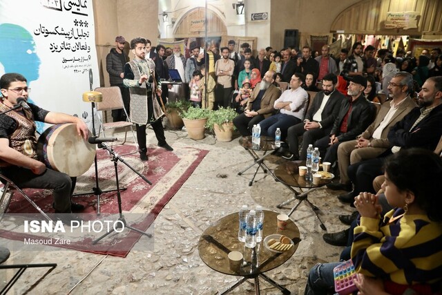 تجلیل از پیشکسوتان و فعالان تئاتر یزد در آیین روز ملی هنرهای نمایشی