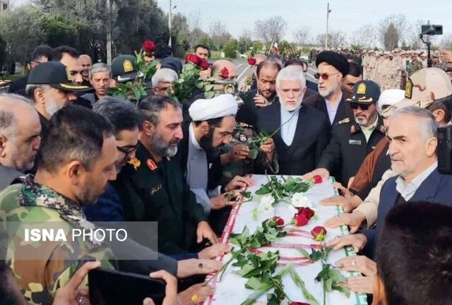 خون شهدا زمینه ساز اقتدار و امنیت جمهوری اسلامی ایران خون شهدا زمینه ساز اقتدار و امنیت جمهوری اسلامی ایران