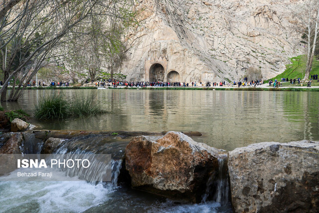 همزیستی آب و سنگ در تاق بستان از زمان باستان وجود داشته است همزیستی آب و سنگ در تاق بستان از زمان باستان وجود داشته است