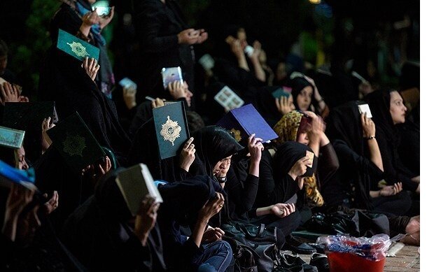 برگزاری مراسم شب‌های قدر در هیئت الزهرا(س) دانشگاه صنعتی شریف