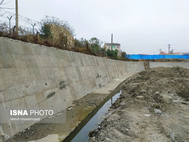 پیشرفت ۸۵ درصدی احداث دیواره حفاظتی بتنی در محدوده برجک مرزی شماره ۳ آستارا