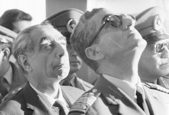 محمدرضا پهلوی و علی امینی واکنش پهلوی به افشای رسوایی زنجیرهای