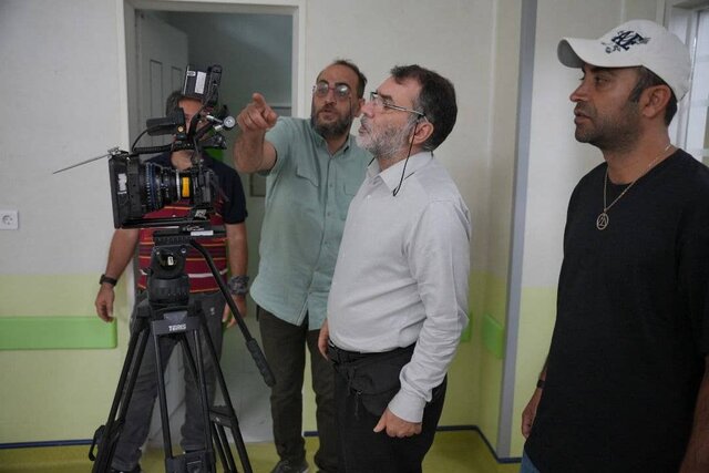 کنایه دهنمکی به آقازادهها کنایه دهنمکی به آقازادهها