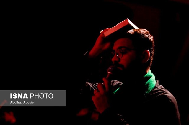 زمزمههای ناب بندگی مردم مهریز در آخرین شب قدر