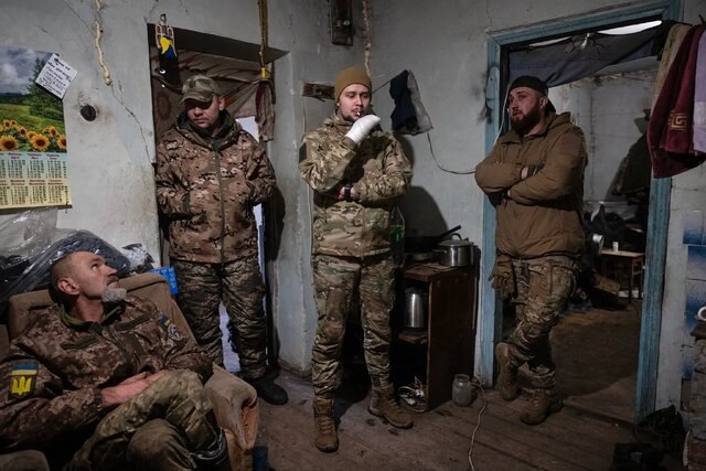 پالتیکو: خطر فروپاشی بزرگ خطوط مقدم اوکراین را تهدید می‌کند