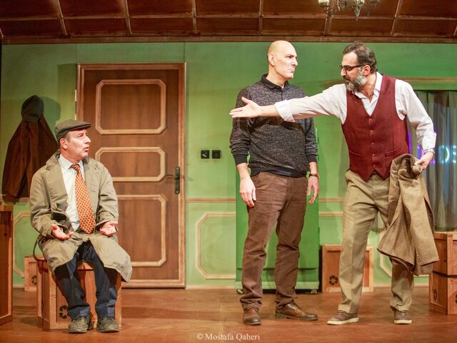 مسئولیتپذیری بهنام تشکر و رامین ناصرنصیر و قدردانی کوروش سلیمانی