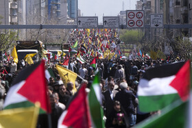 تشییع پیکر شهدای حمله رژیم صهیونیستی به کنسولگری ایران در سوریه همزمان با مراسم راهپیمایی روز جهانی قدس در تهران -۴