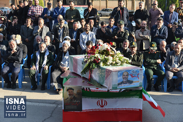 ویدیو/ مراسم استقبال از پیکر شهید زاهدی در اصفهان ویدیو/ مراسم استقبال از پیکر شهید زاهدی در اصفهان