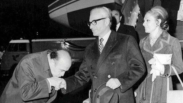 امروز؛ عبور از دروازه تاریخ