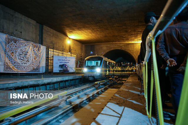 فاز یک خط ۳ قطارشهری مشهد زائران را ارزانتر و سریعتر به حرم رضوی منتقل میکند