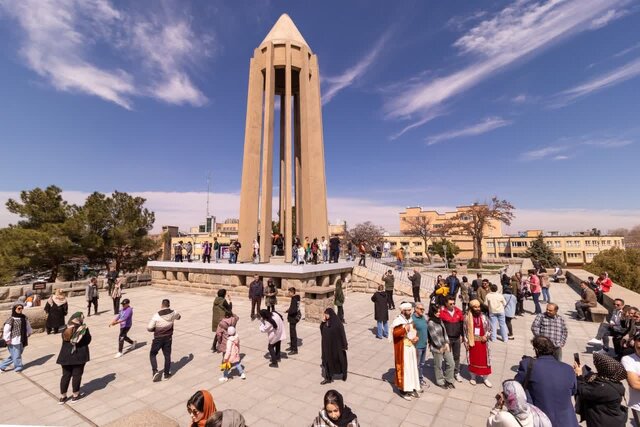 حضور بیش از یک میلیون گردشگر نوروزی در همدان/ ثبت ۱۲۴ هزار و ۵۲۸ نفر شب اقامت در استان