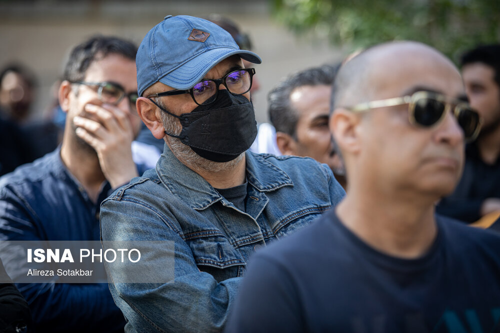 مراسم تشییع پیکر رضا داوودنژاد