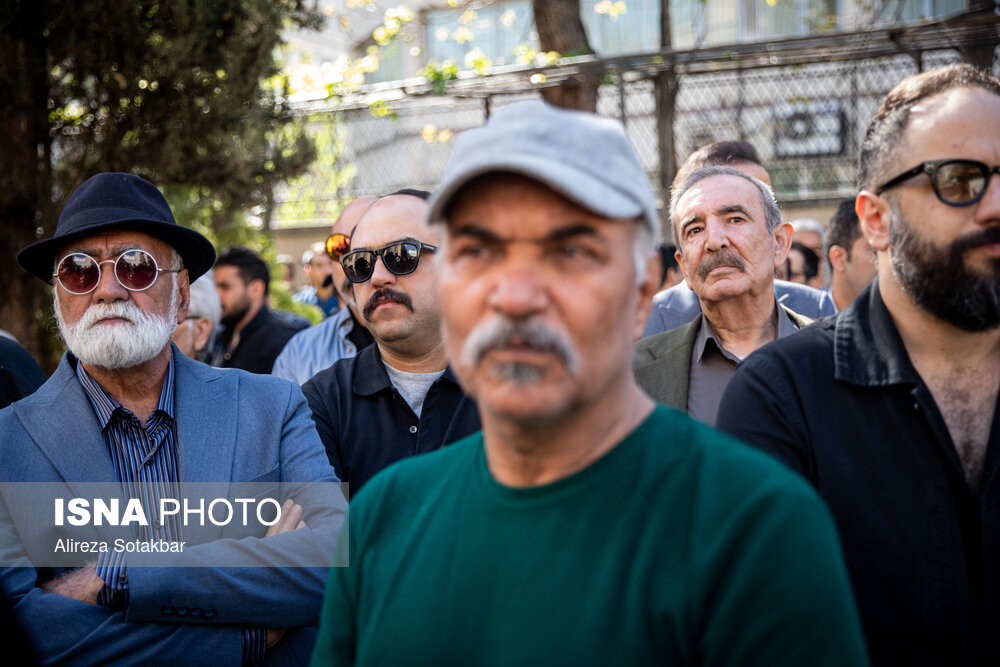 مراسم تشییع پیکر رضا داوودنژاد