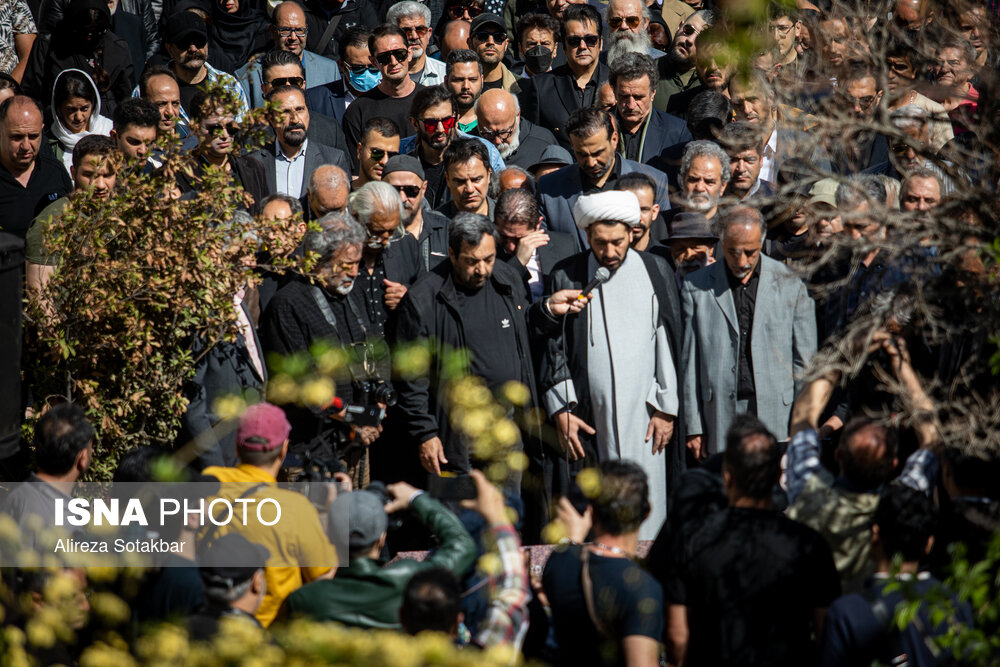 مراسم تشییع پیکر رضا داوودنژاد