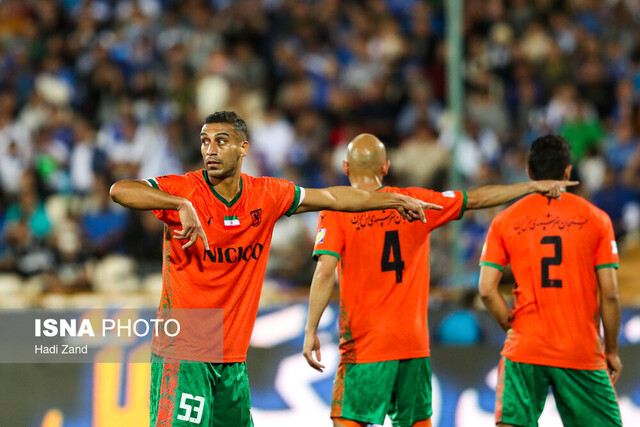 عکس آرشیوی است واکنش بازیکن مس رفسنجان به پرداخت نشدن طلب تیم