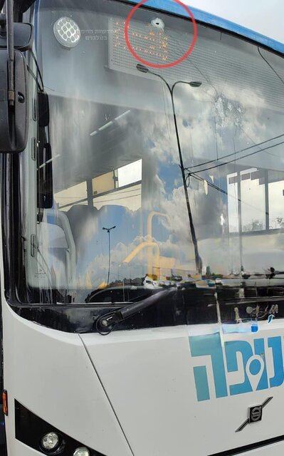 تیراندازی به یک اتوبوس در شرق قلقیلیه با ۲ زخمی