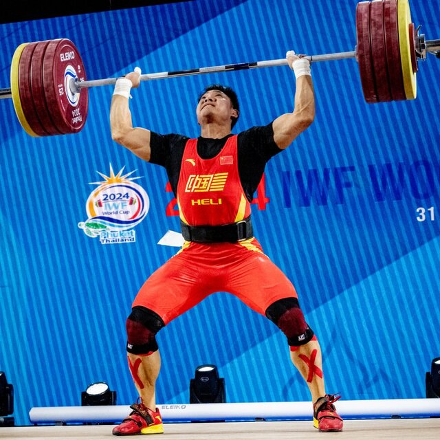 وزنهبردار المپیکی ایران در محاصره رقیبان گردن کلفت