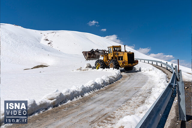 ویدیو/ محور هشتگرد - طالقان از زیر برف بیرون آمد ویدیو/ محور هشتگرد - طالقان از زیر برف بیرون آمد
