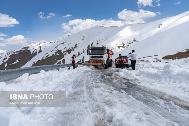 عکس تزئینی است برفروبی بیش از ۹۰ درصد محورها و برقراری تردد روان در راههای ایجرود
