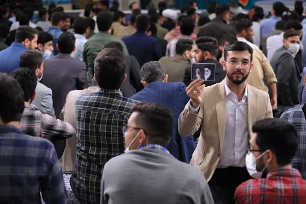 ثبتنام بیش از ۷۰ هزار دانشجو برای دیدار با رهبر انقلاب ثبتنام بیش از ۷۰ هزار دانشجو برای دیدار با رهبر انقلاب