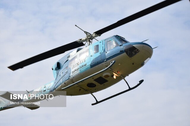 انتقال هوایی بیمار بدحال از آستارا به رشت + تصاویر