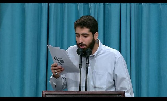 کسب اجازه نماینده بسیج دانشجویی از رهبر انقلاب برای عزیمت به مرزهای نبرد با رژیم صهیونیستی کسب اجازه نماینده بسیج دانشجویی از رهبر انقلاب برای عزیمت به مرزهای نبرد با رژیم صهیونیستی