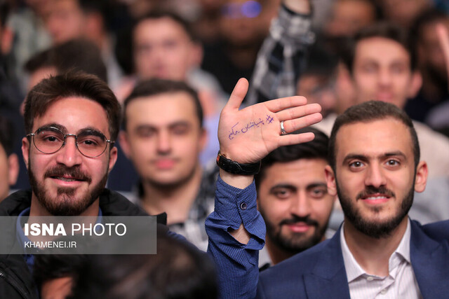 از آخرین دیدار تا آخرین بدرقه؛ عهدی که میان رهبر و دانشجویان بسته شد