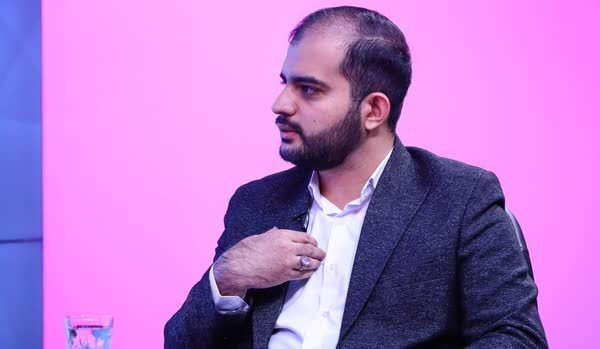 دانشگاه و جنبش دانشجویی نیازمند بازخوانی و تحول است دانشگاه و جنبش دانشجویی نیازمند بازخوانی و تحول است