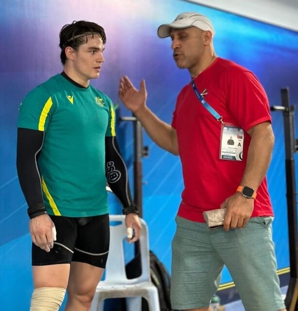 حسین توکلی سرمربی وزنهبرداری عمان است؟