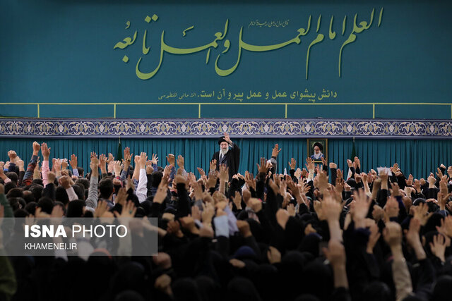 سنت حسنه گفتوگو با میزبانی «آقاجان» سنت حسنه گفتوگو با میزبانی «آقاجان»