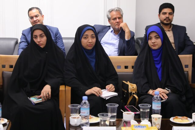 پیگیری مطالبات مروست در راس اولویتهای استان قرار دارد