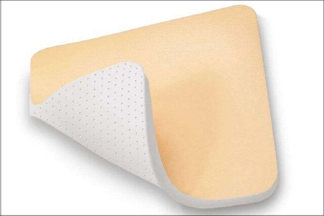 پانسمان ایرانی حاوی ذرات طلا محصولی برای ترمیم پوست آسیبدیده پانسمان ایرانی حاوی ذرات طلا محصولی برای ترمیم پوست آسیبدیده